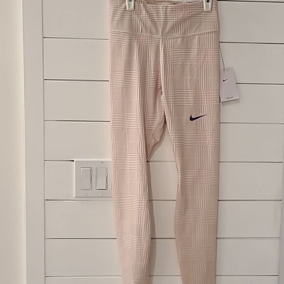 NWT Nike One Luxe Women's Leggings - Picture 1 of 5